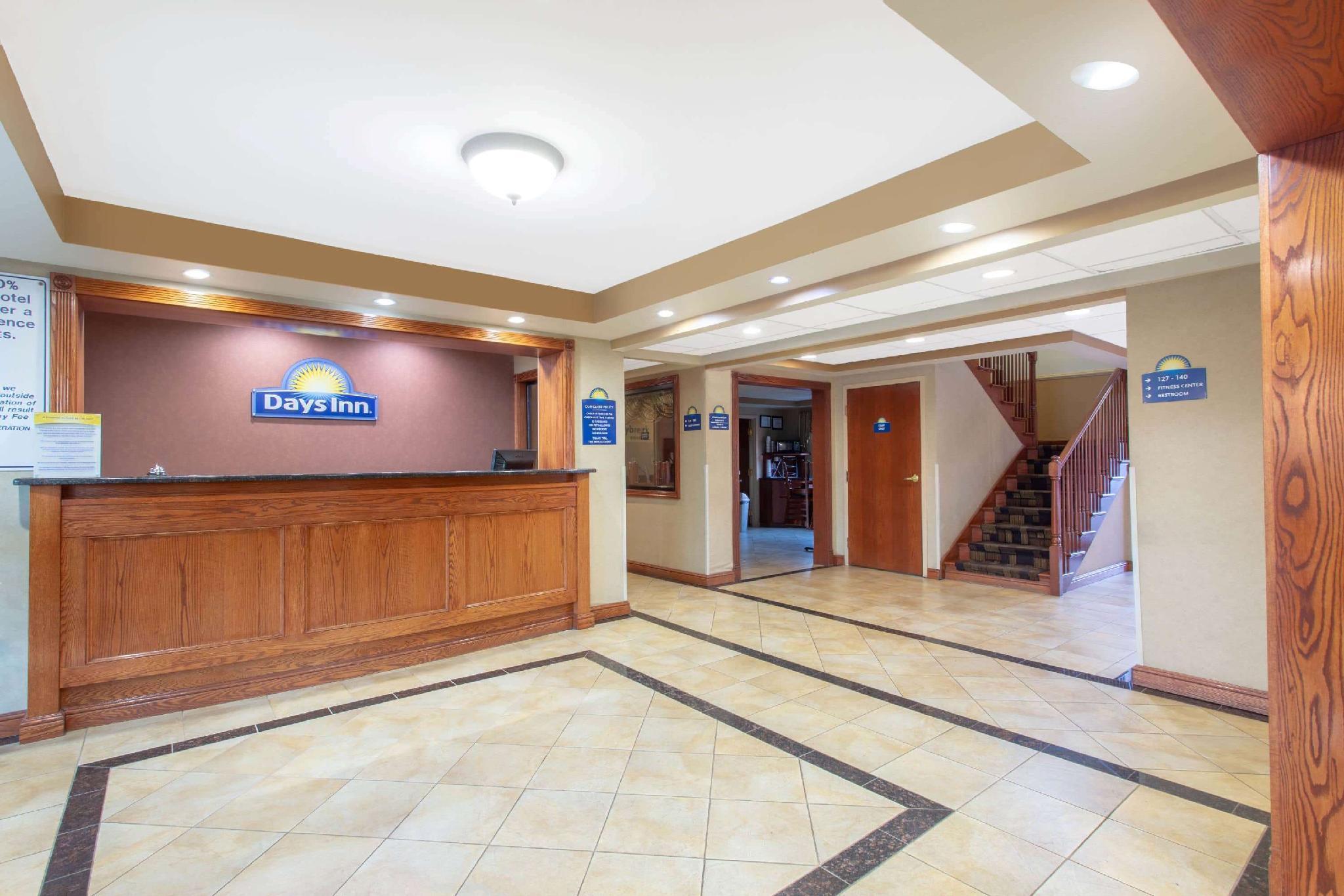 Econo Lodge Woodbridge Iselin Εξωτερικό φωτογραφία
