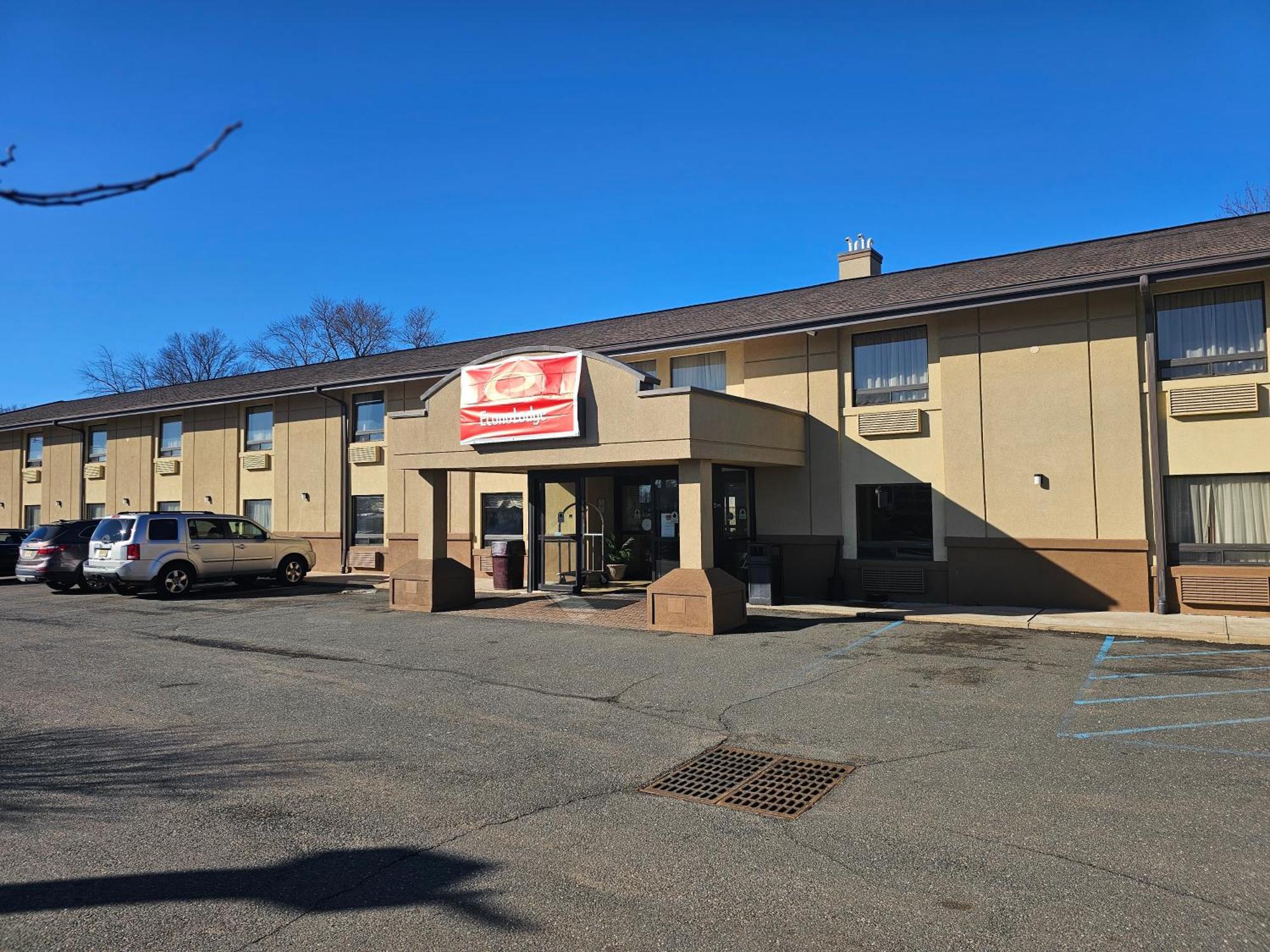 Econo Lodge Woodbridge Iselin Εξωτερικό φωτογραφία