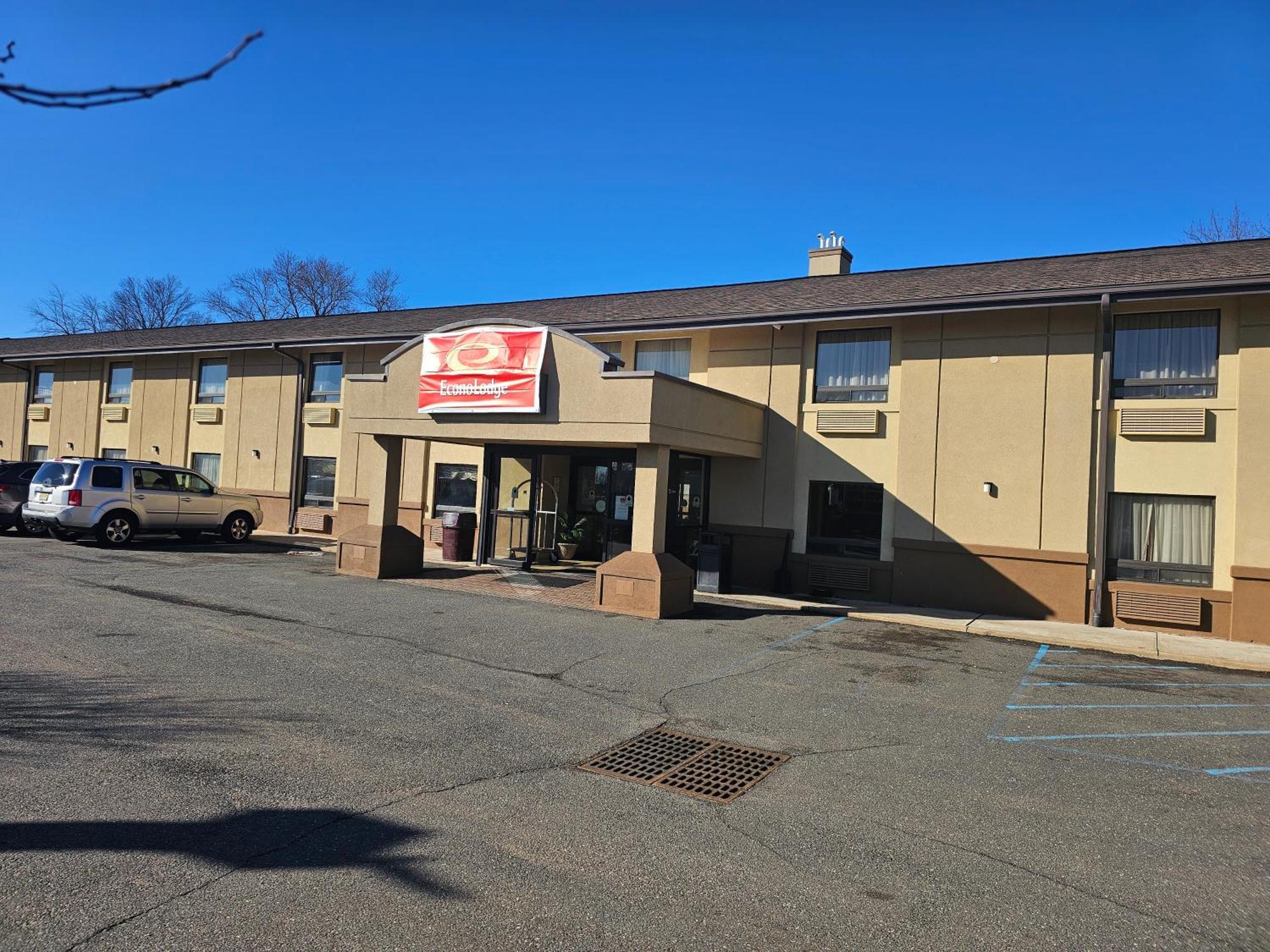 Econo Lodge Woodbridge Iselin Εξωτερικό φωτογραφία