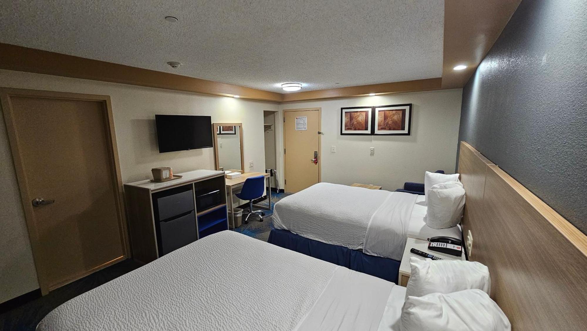 Econo Lodge Woodbridge Iselin Εξωτερικό φωτογραφία