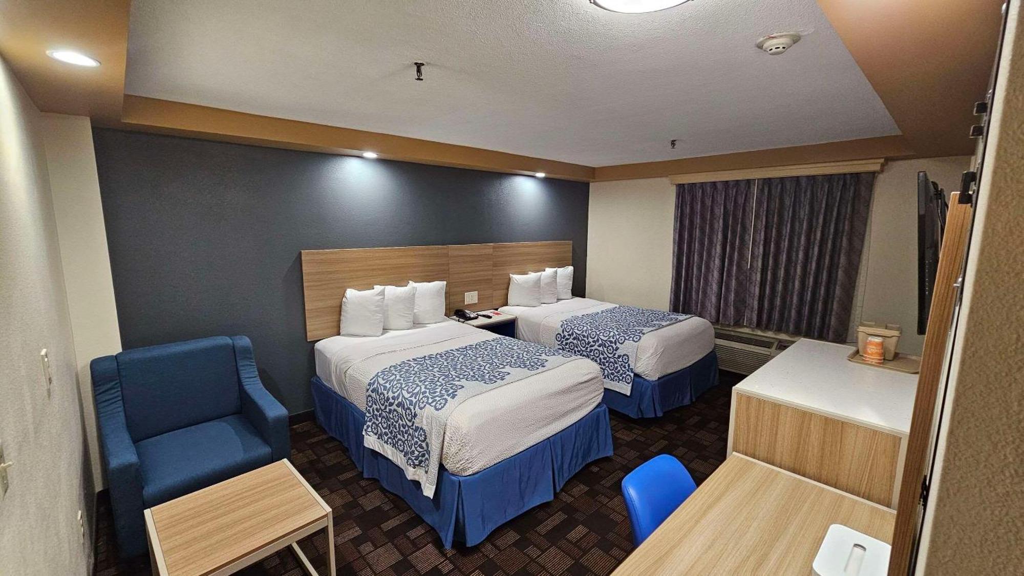Econo Lodge Woodbridge Iselin Εξωτερικό φωτογραφία