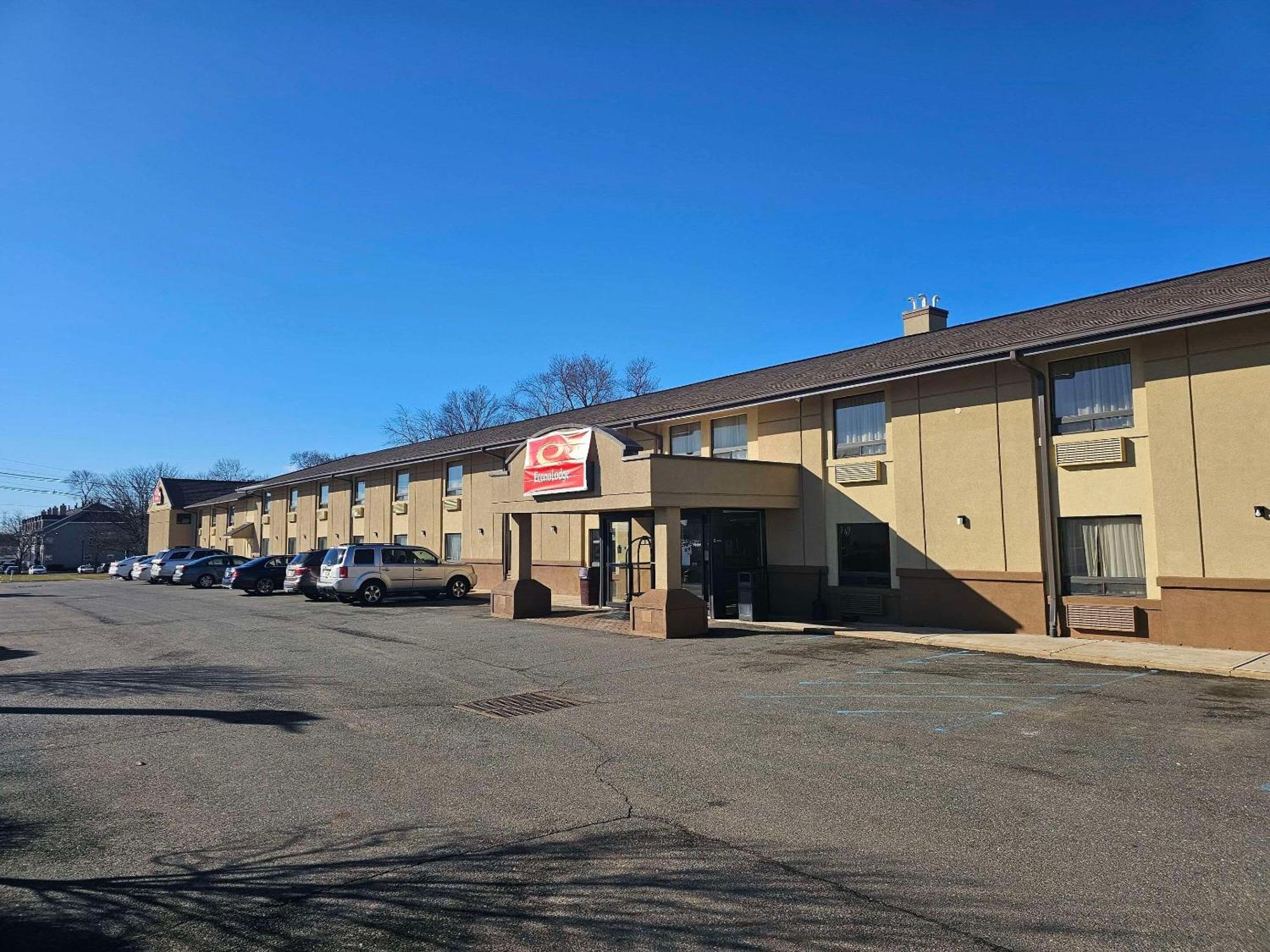 Econo Lodge Woodbridge Iselin Εξωτερικό φωτογραφία